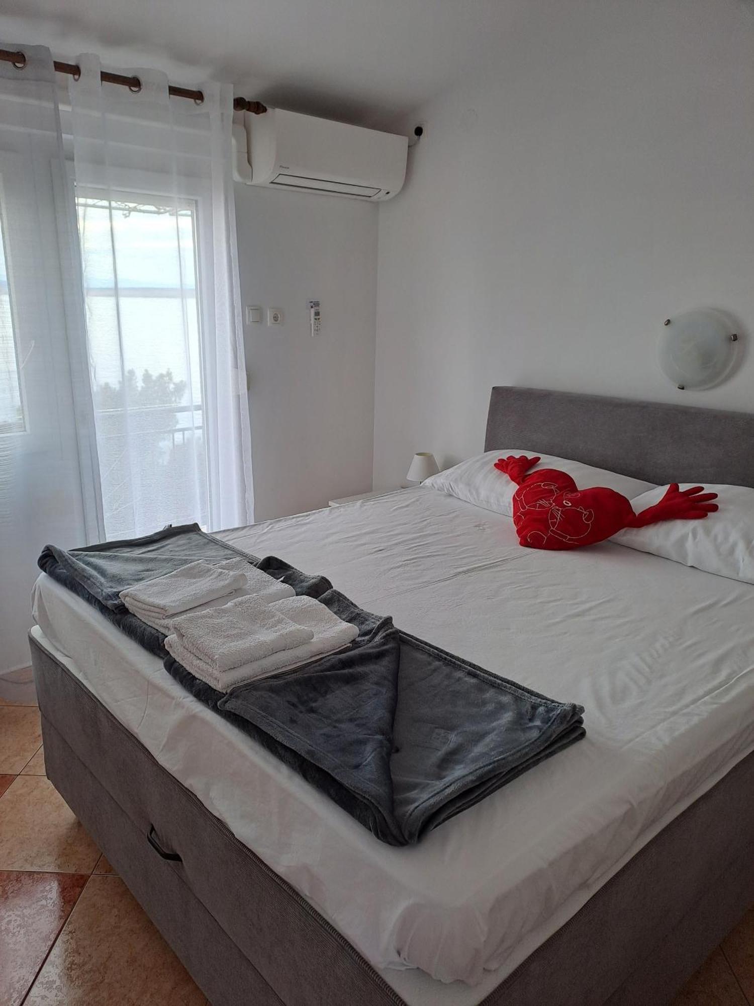 Apartments By The Sea Dramalj, Crikvenica - 2376 エクステリア 写真